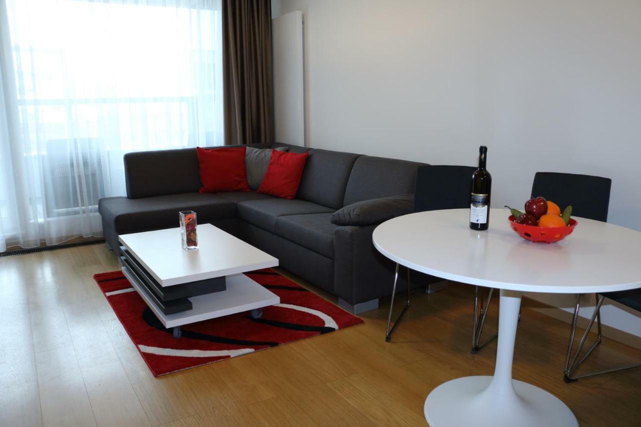Panorama City Apartment With Free Parking Bratislava Exterior foto